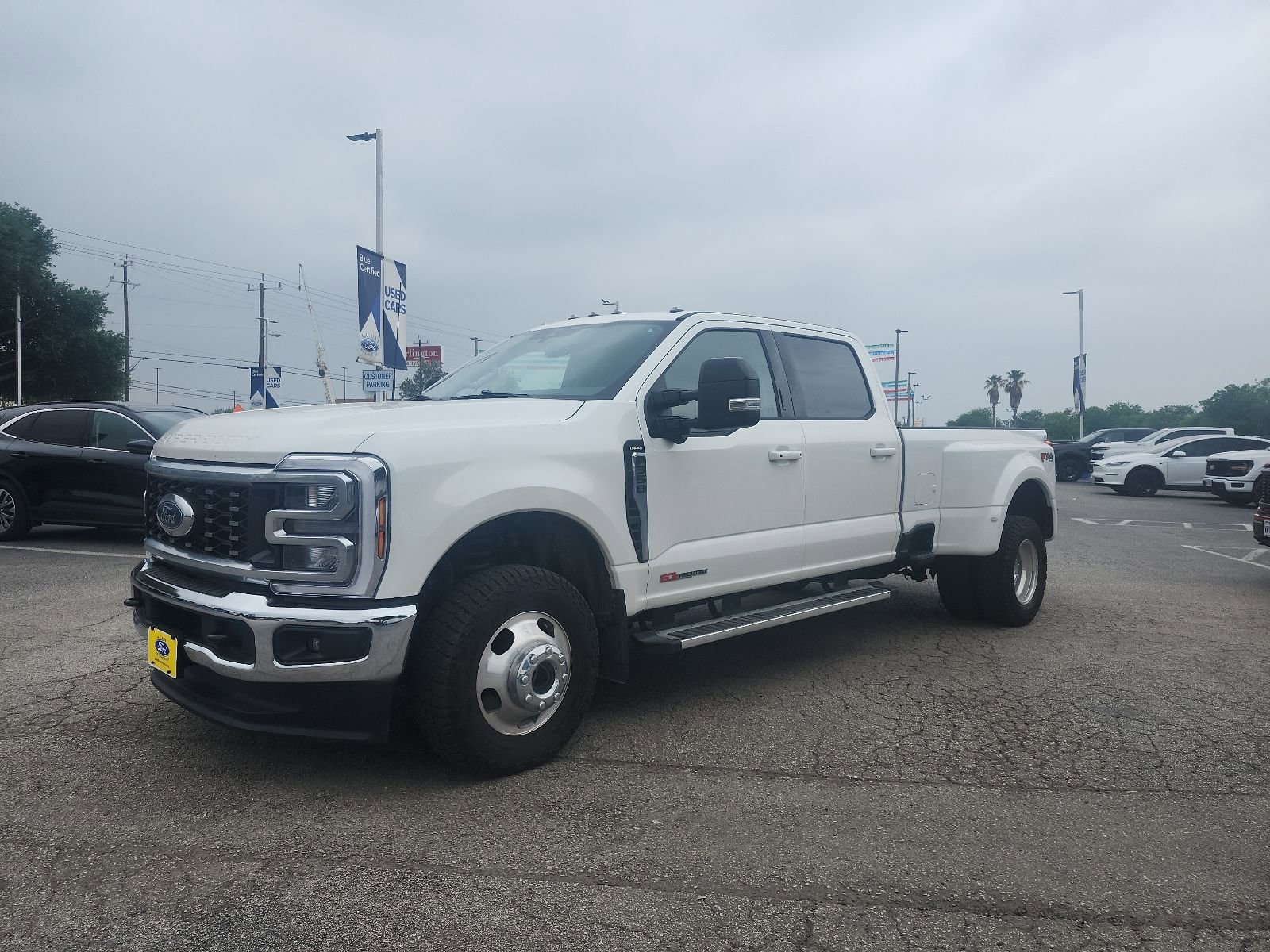 Used 2026 Ford F350 Lariat AWD/4WD image 8