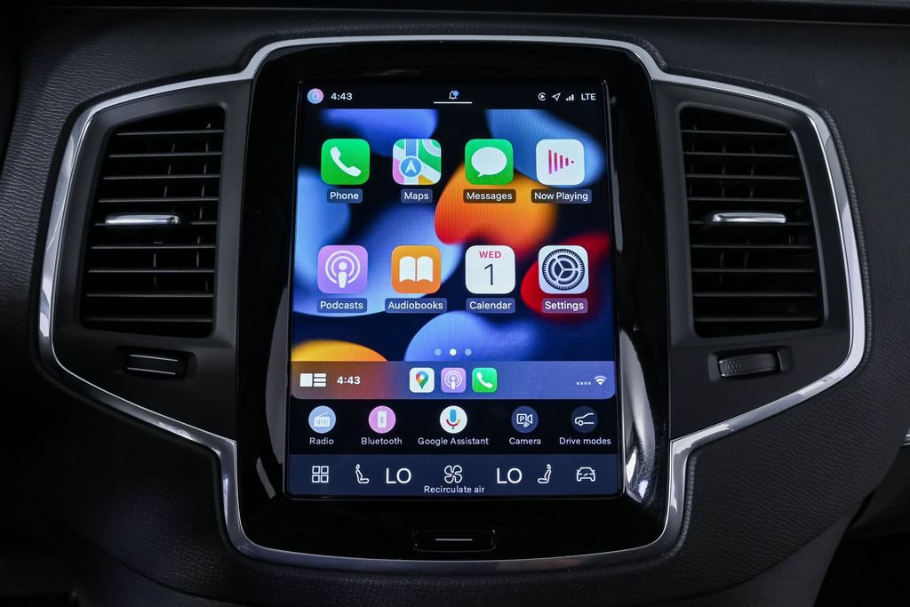 Certified 2025 Volvo XC90 B5 Core AWD/4WD image 17