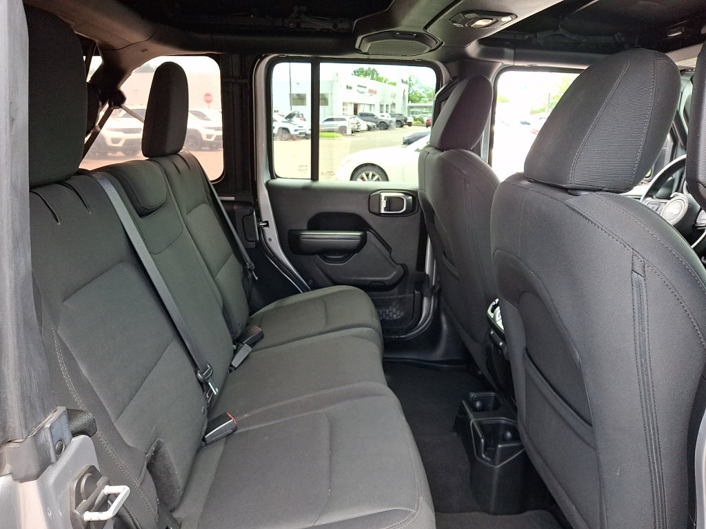 Used 2018 Jeep Wrangler Unlimited Sport S AWD/4WD image 15