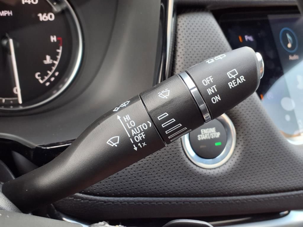 New 2025 Cadillac XT5 Premium Luxury w/ LPO, Floor Liner Package image 17