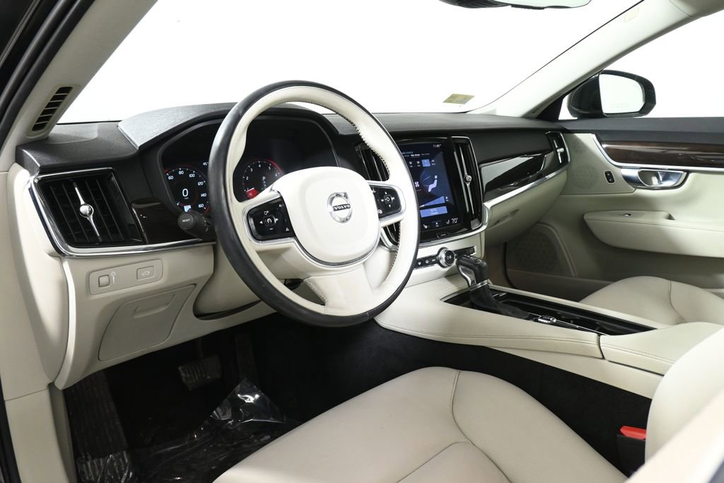 Used 2018 Volvo S90 T5 Momentum w/ Convenience Package image 13