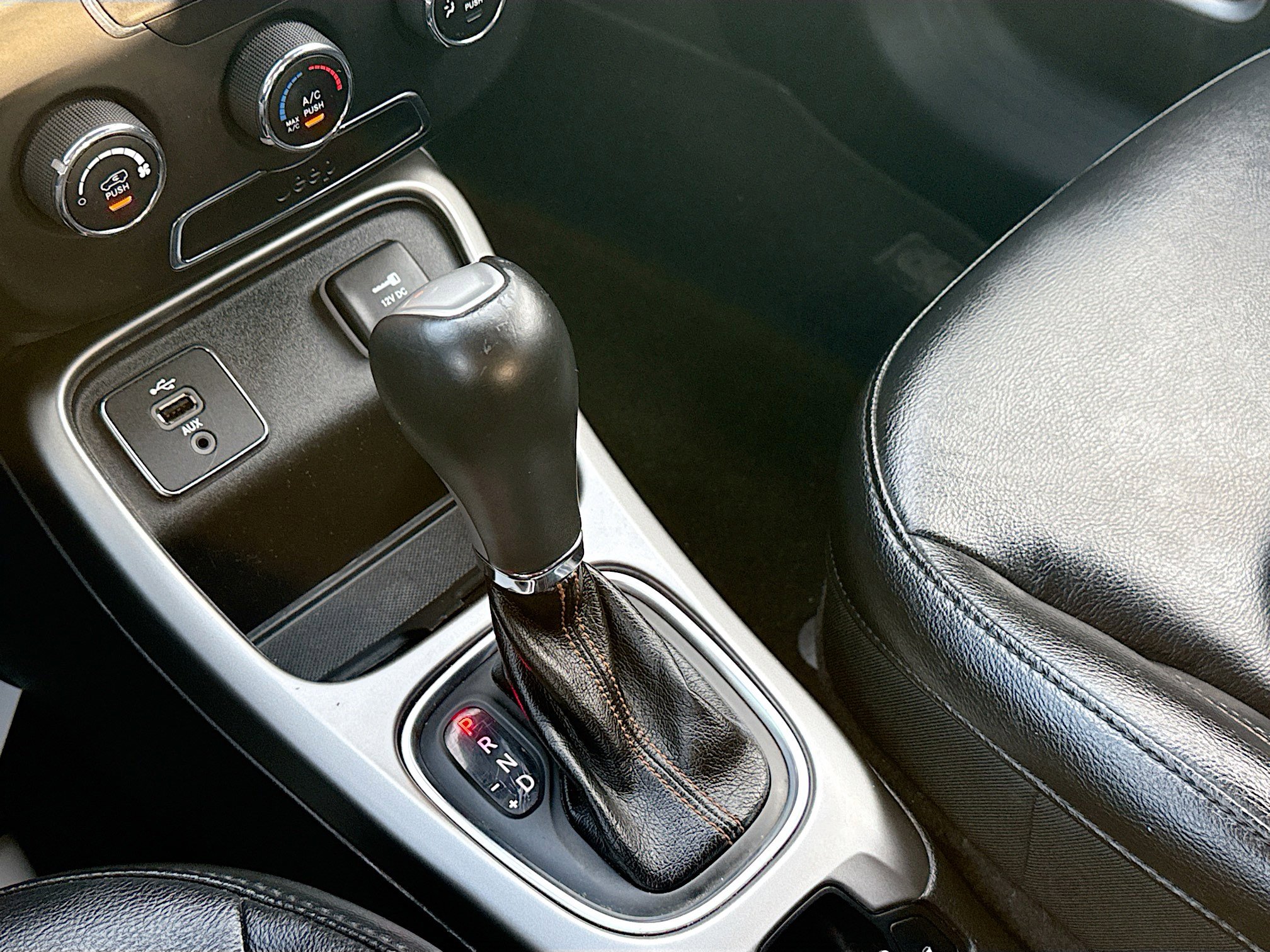 Used 2018 Jeep Compass Latitude image 27