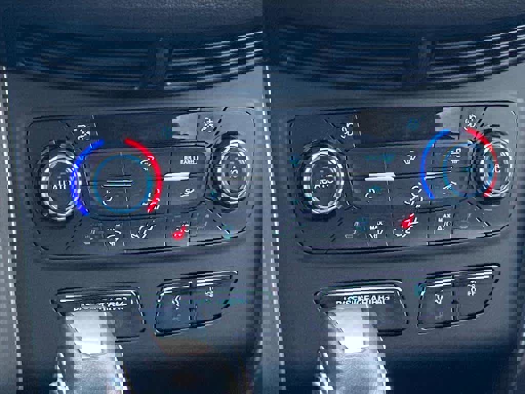 Used 2019 Ford Escape SEL image 11