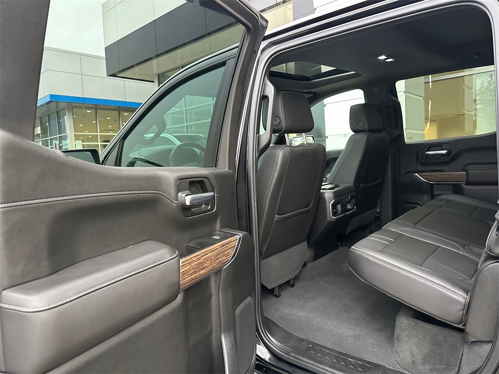 Used 2019 Chevrolet Silverado 1500 High Country w/ Technology Package image 16