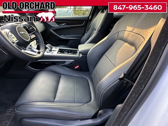 Used 2025 Jaguar F-PACE R-Dynamic S image 10