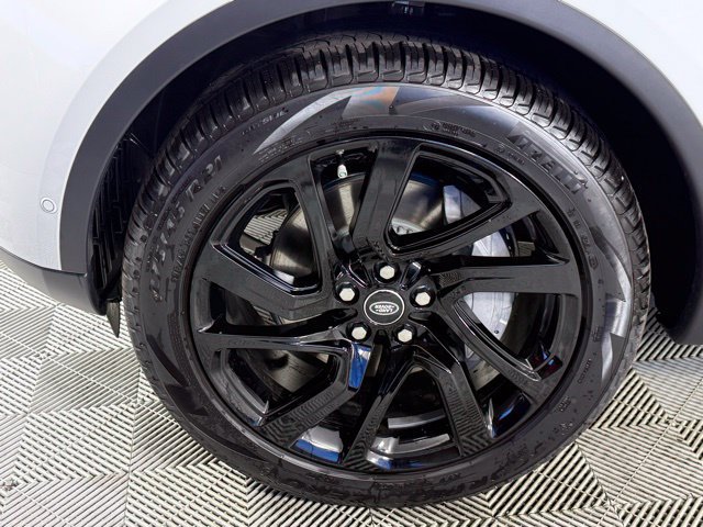 Used 2025 Land Rover Discovery S AWD/4WD image 11