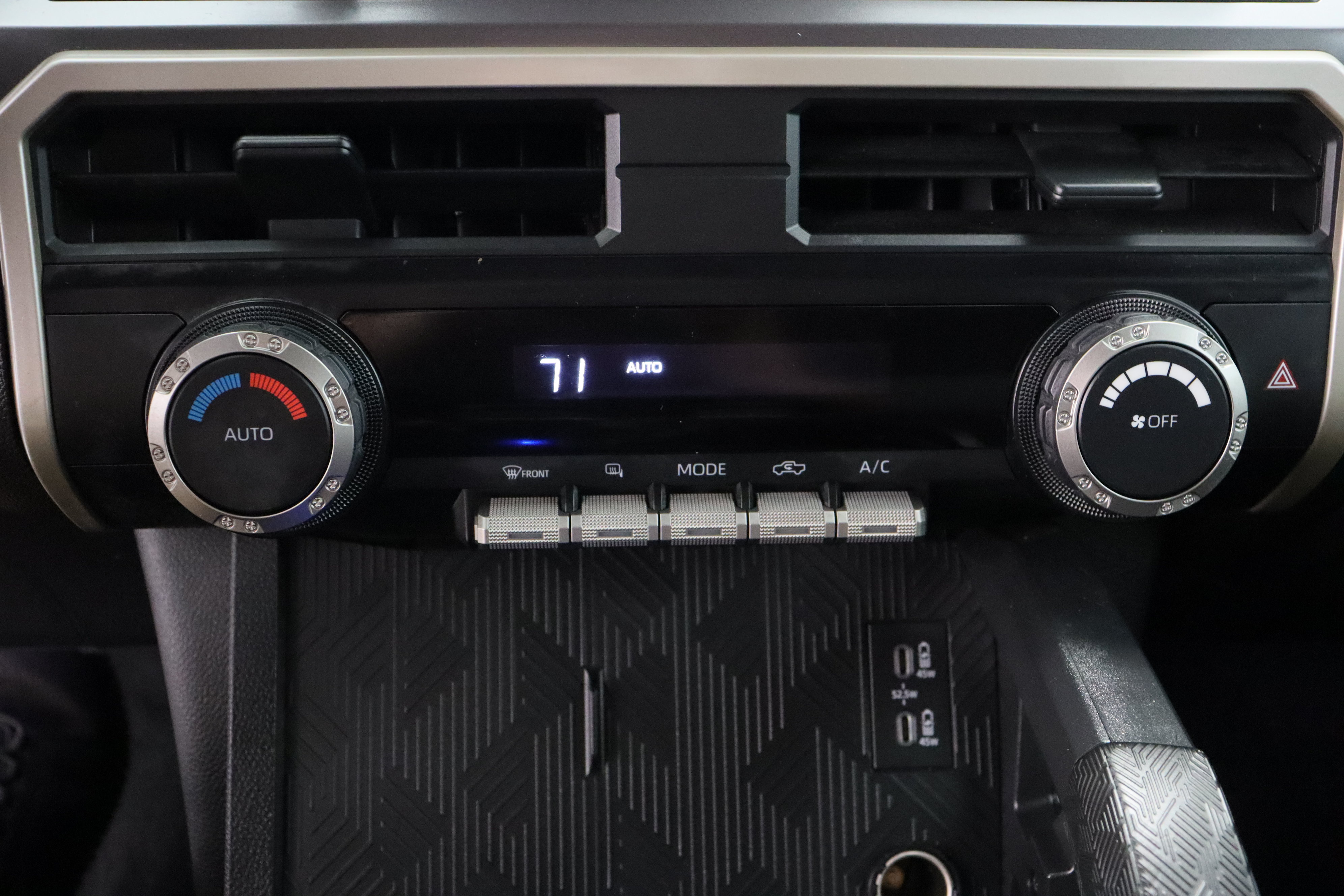 Used 2024 Toyota Tacoma TRD Off-Road AWD/4WD image 19