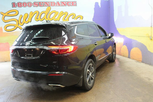 Used 2021 Buick Enclave Essence image 8