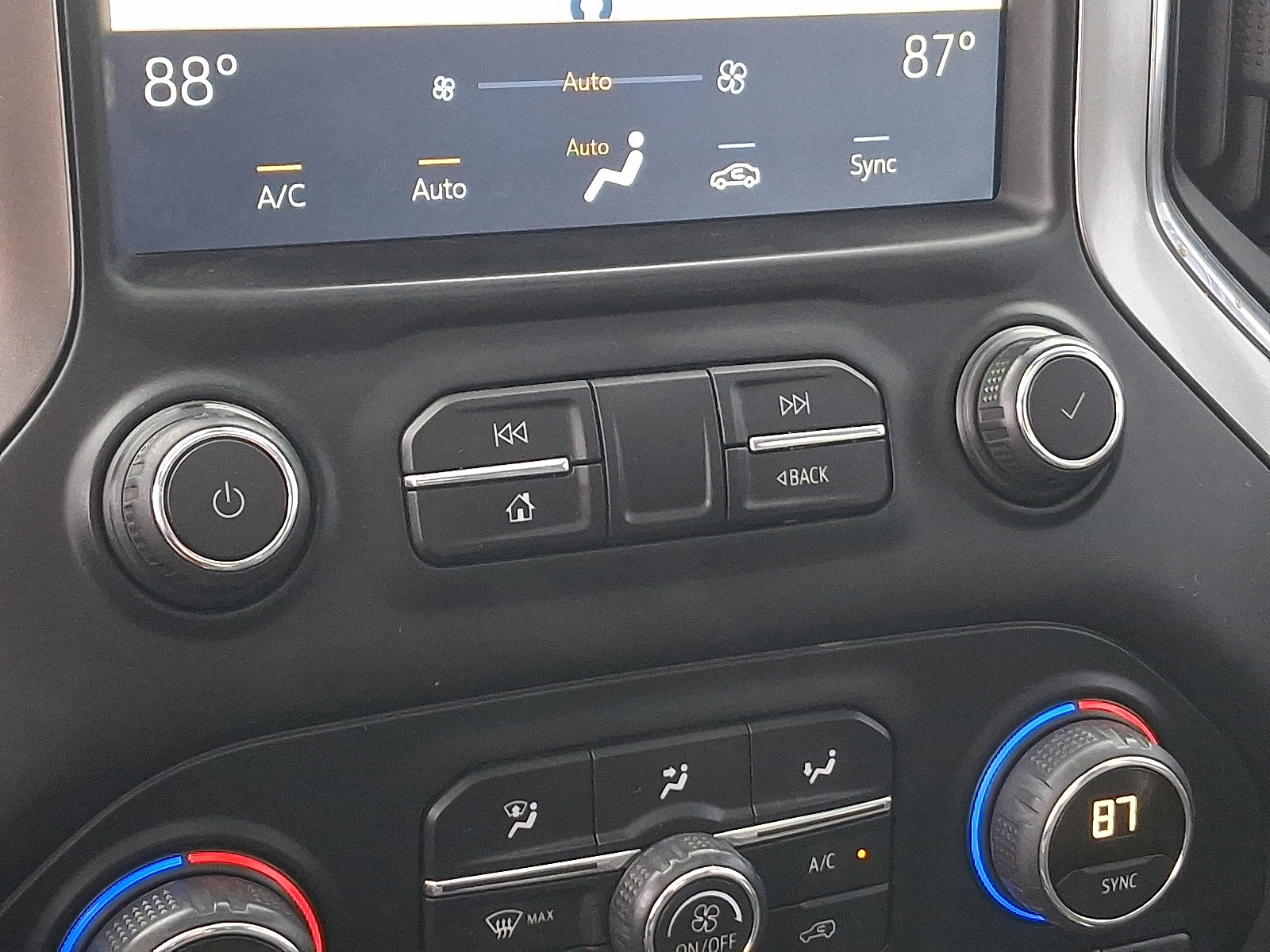 Used 2019 Chevrolet Silverado 1500 LTZ w/ LTZ Premium Package image 17