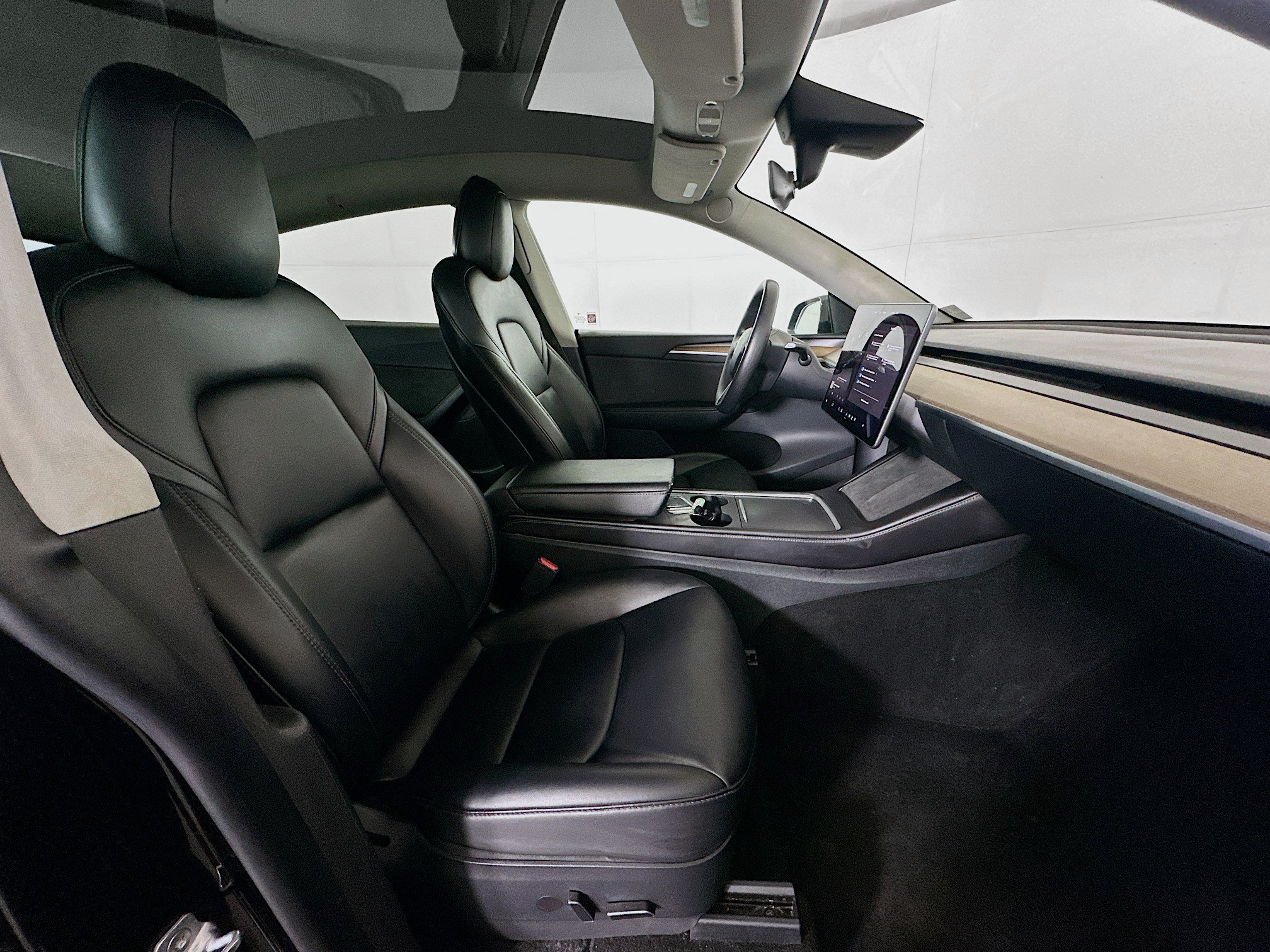 Used 2022 Tesla Model Y Performance AWD/4WD image 29