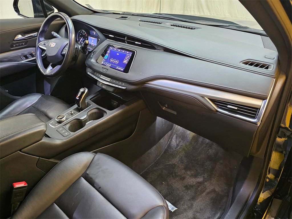 Used 2020 Cadillac XT4 Premium Luxury image 12