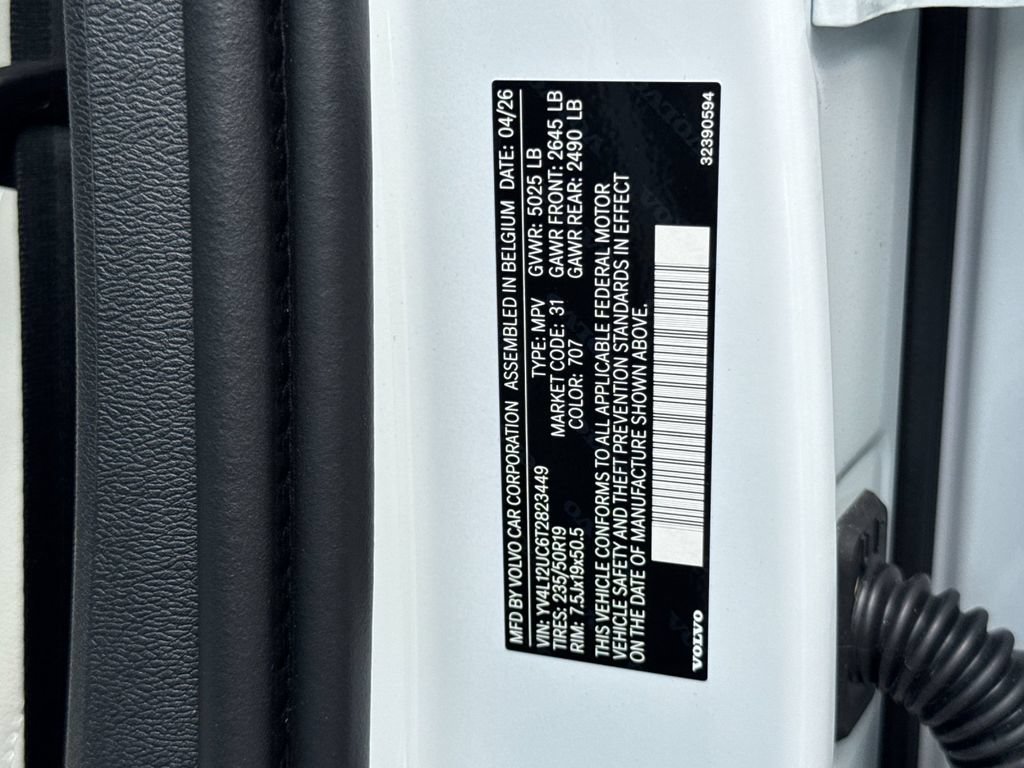 New 2026 Volvo XC40 B5 Plus w/ Protection Package Premier AWD/4WD image 30