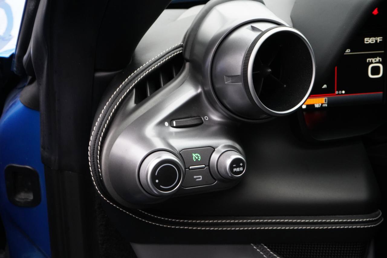 Used 2021 Ferrari F8 Tributo image 25