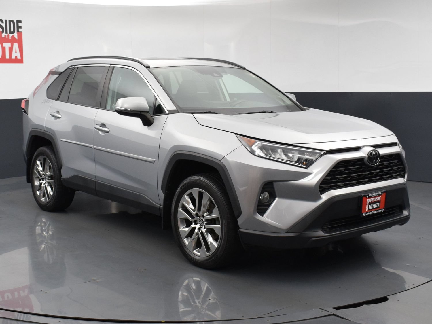 Used 2021 Toyota RAV4 XLE Premium AWD/4WD image 6