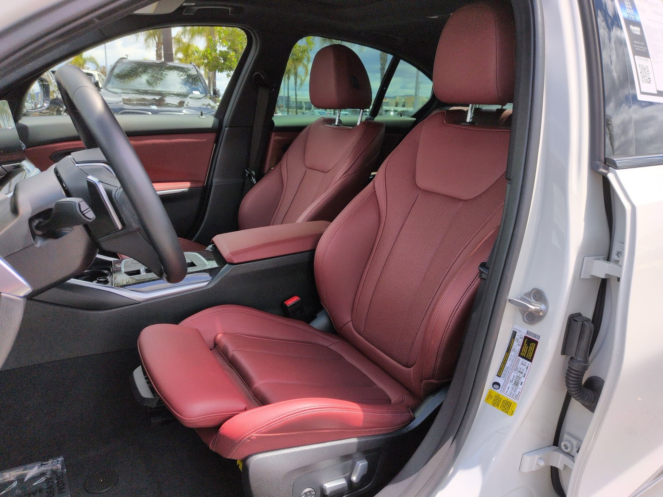 Used 2023 BMW 330i Sedan w/ Convenience Package RWD image 16