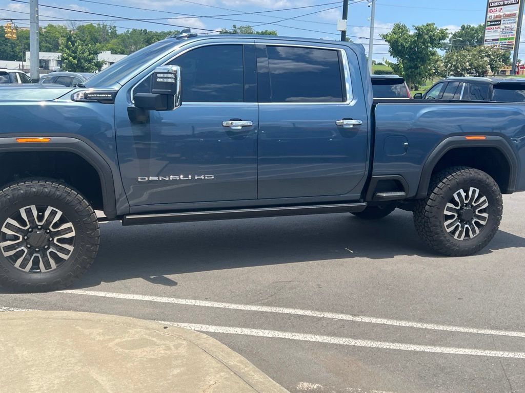 Used 2025 GMC Sierra 2500 Denali Ultimate AWD/4WD image 6