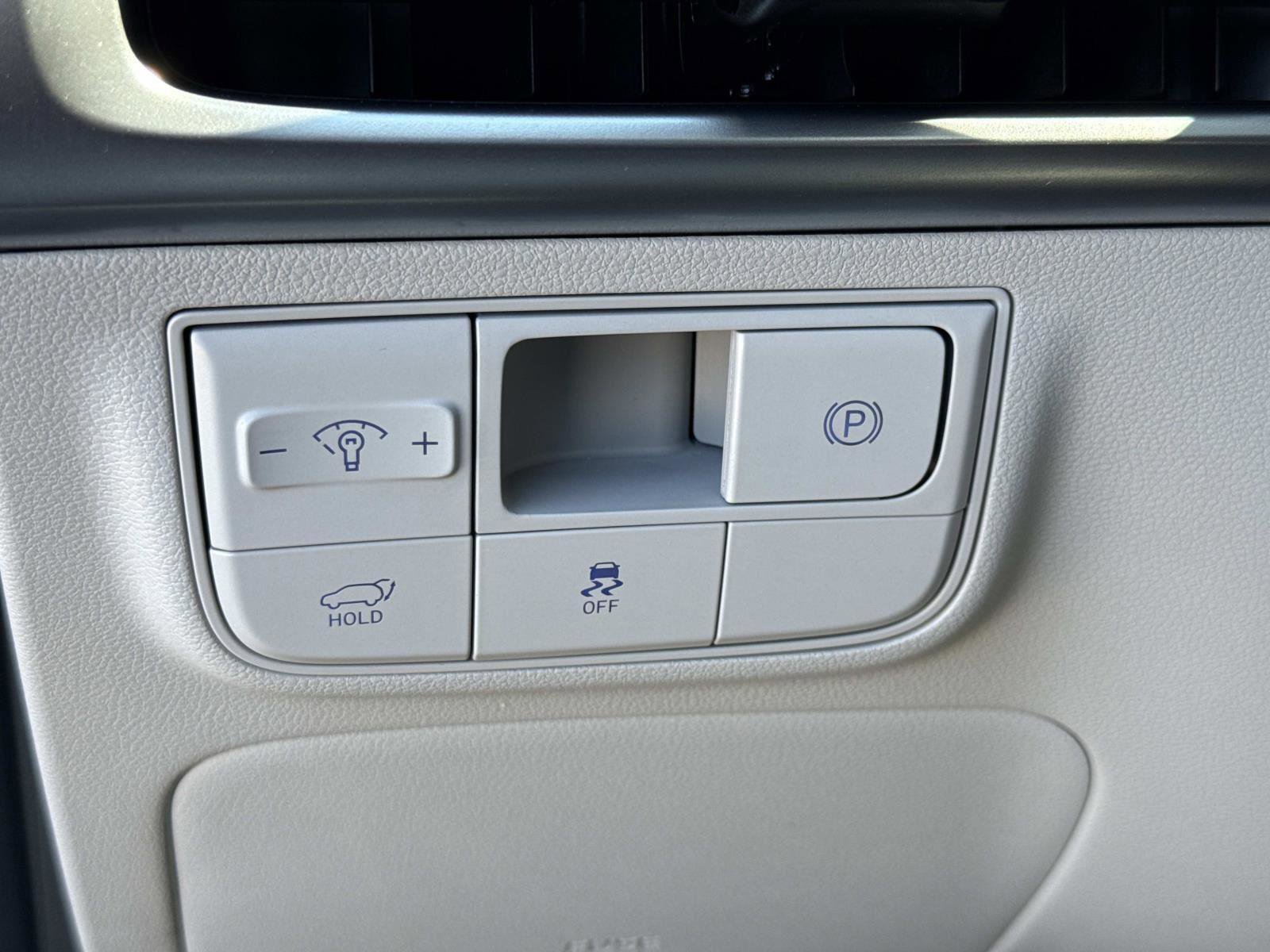 Certified 2025 Hyundai Tucson Limited AWD/4WD image 15