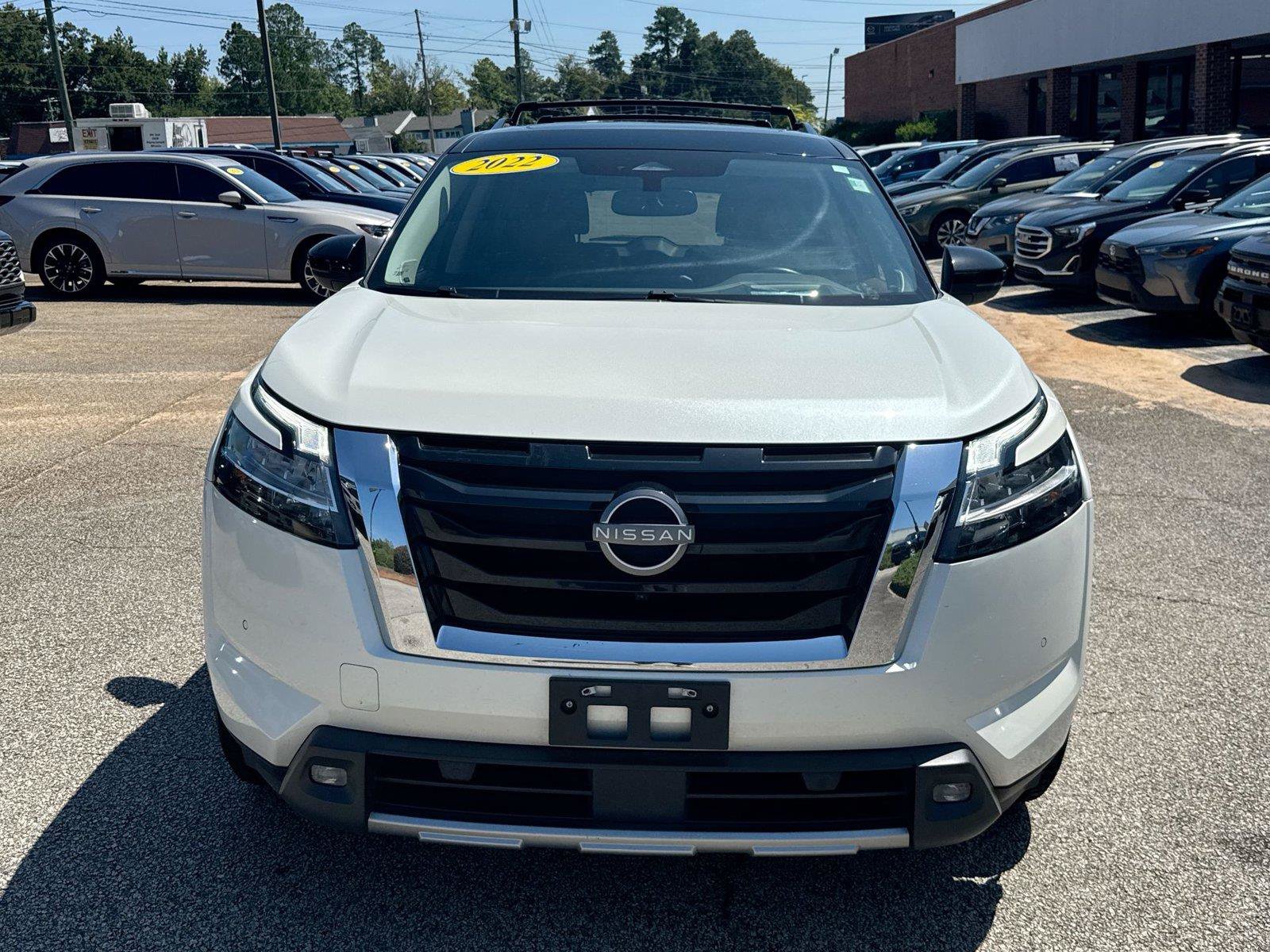 Used 2022 Nissan Pathfinder Platinum w/ Cargo Package AWD/4WD image 21