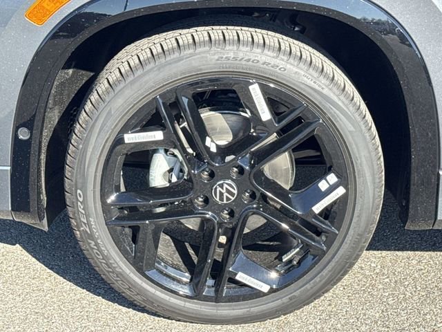New 2026 Volkswagen Tiguan SE R-Line FWD image 22
