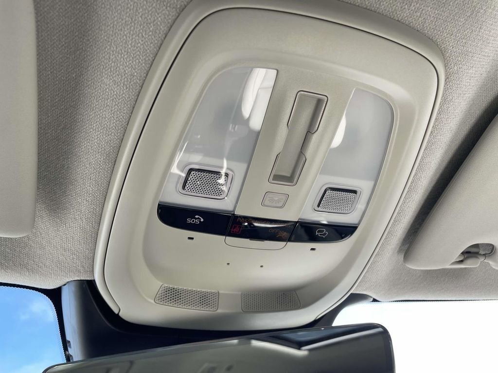 New 2026 Volvo XC40 B5 Plus w/ Protection Package Premier image 24