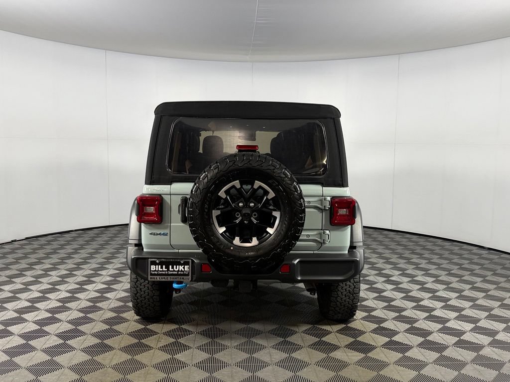 Used 2024 Jeep Wrangler Unlimited Rubicon 4xe AWD/4WD image 9