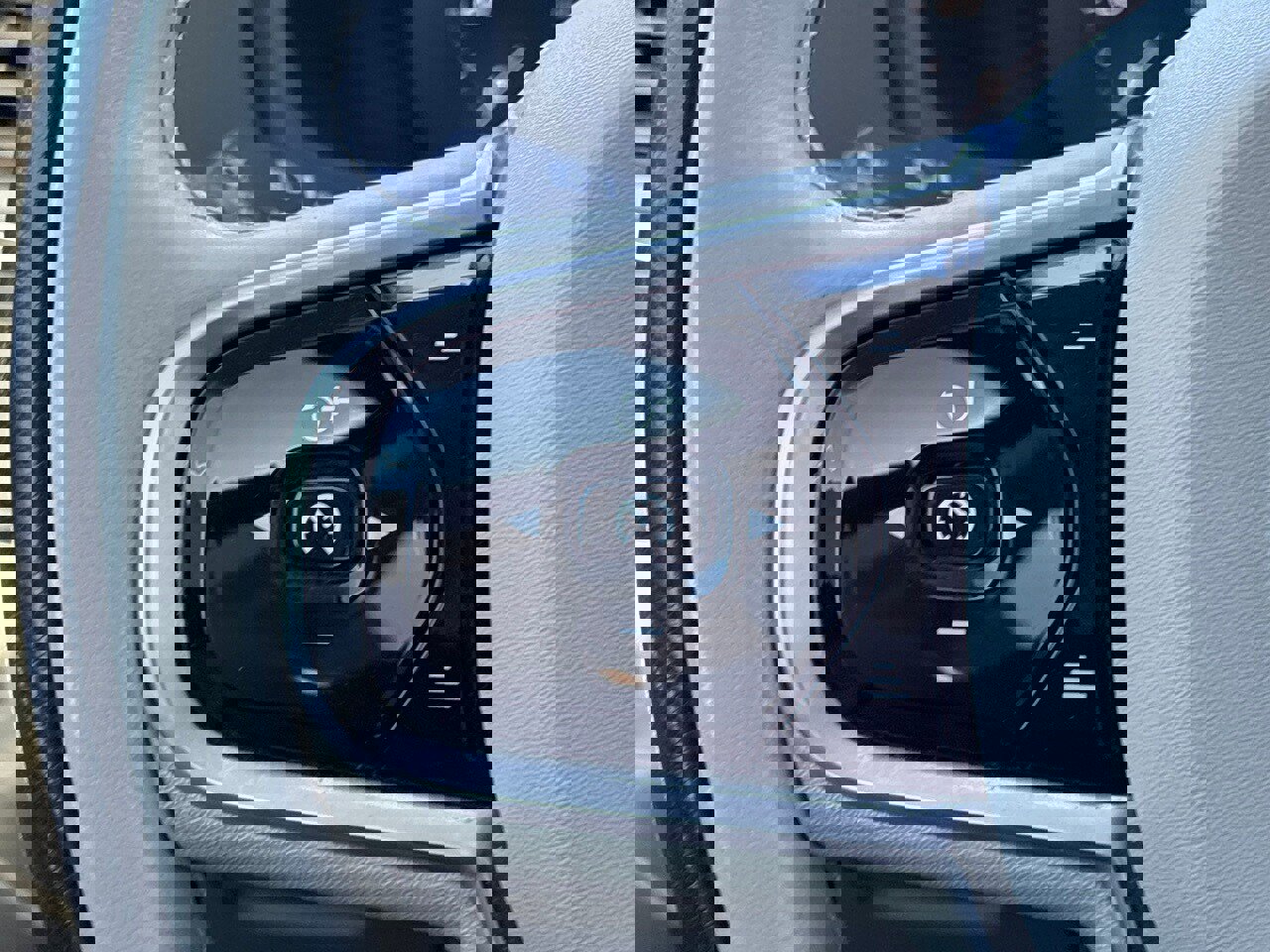 Used 2020 Volvo XC90 T6 Momentum image 17