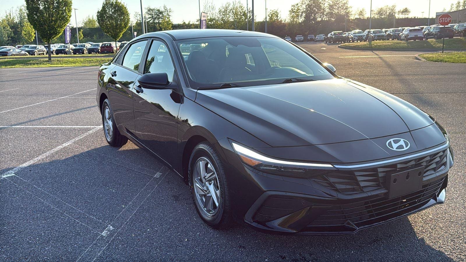 Used 2024 Hyundai Elantra SE