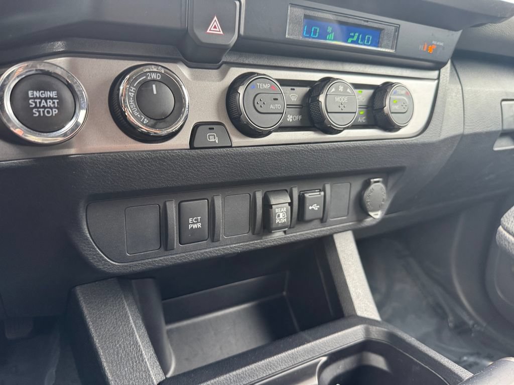 Used 2023 Toyota Tacoma SR5 AWD/4WD image 23