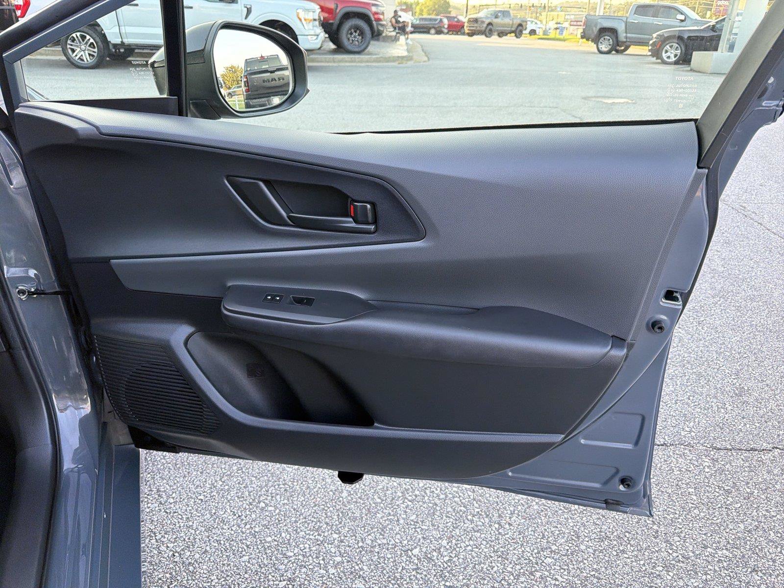 Used 2024 Toyota Prius LE FWD image 13