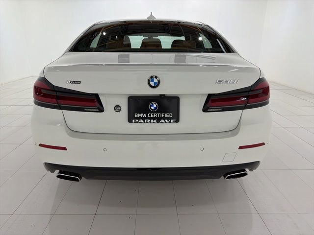 Certified 2023 BMW 530i xDrive w/ Premium Package AWD/4WD image 4
