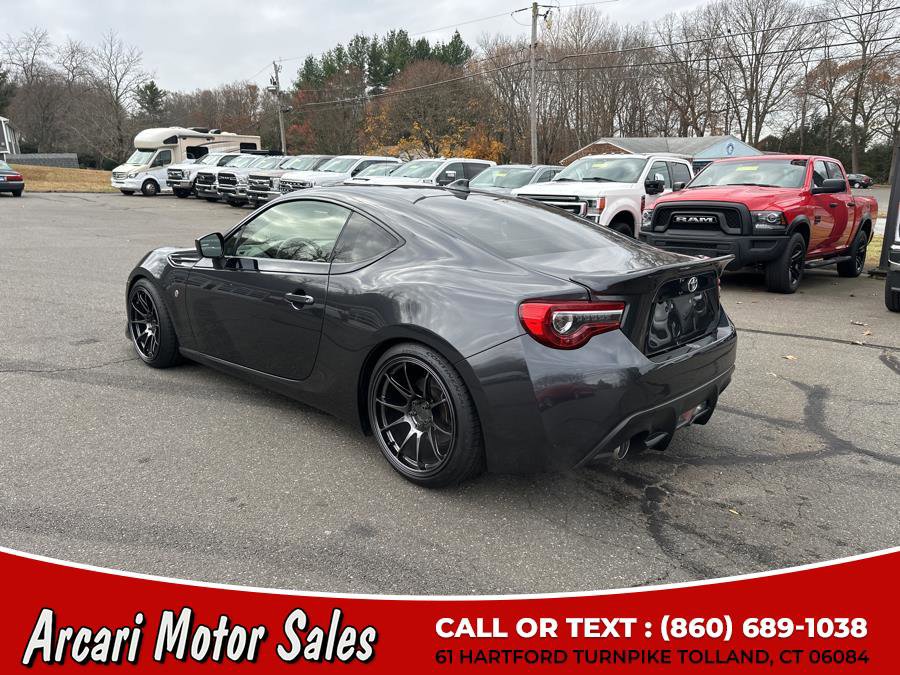 Used 2019 Toyota 86 image 3