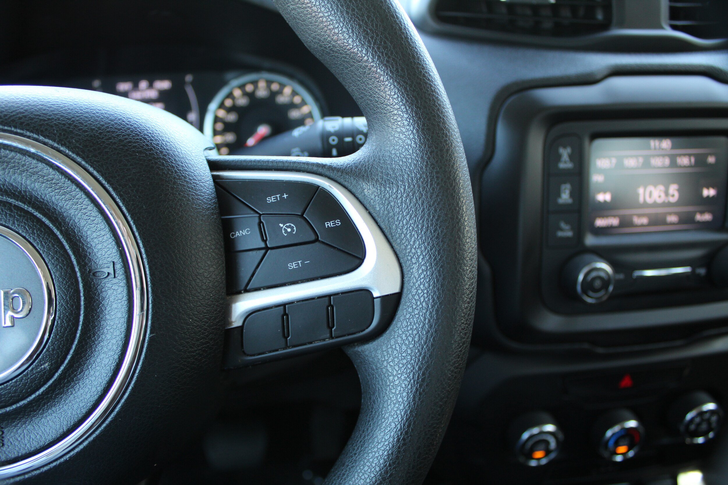 Used 2020 Jeep Renegade Sport AWD/4WD image 24