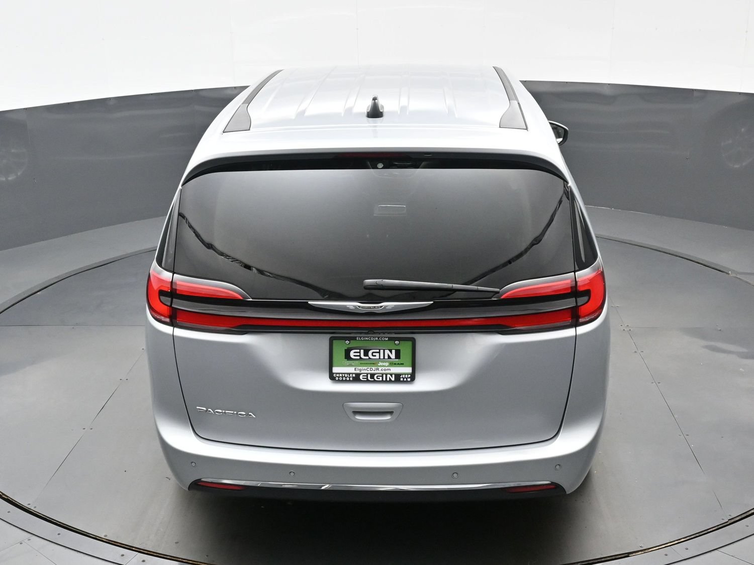 Used 2023 Chrysler Pacifica Touring-L FWD image 40