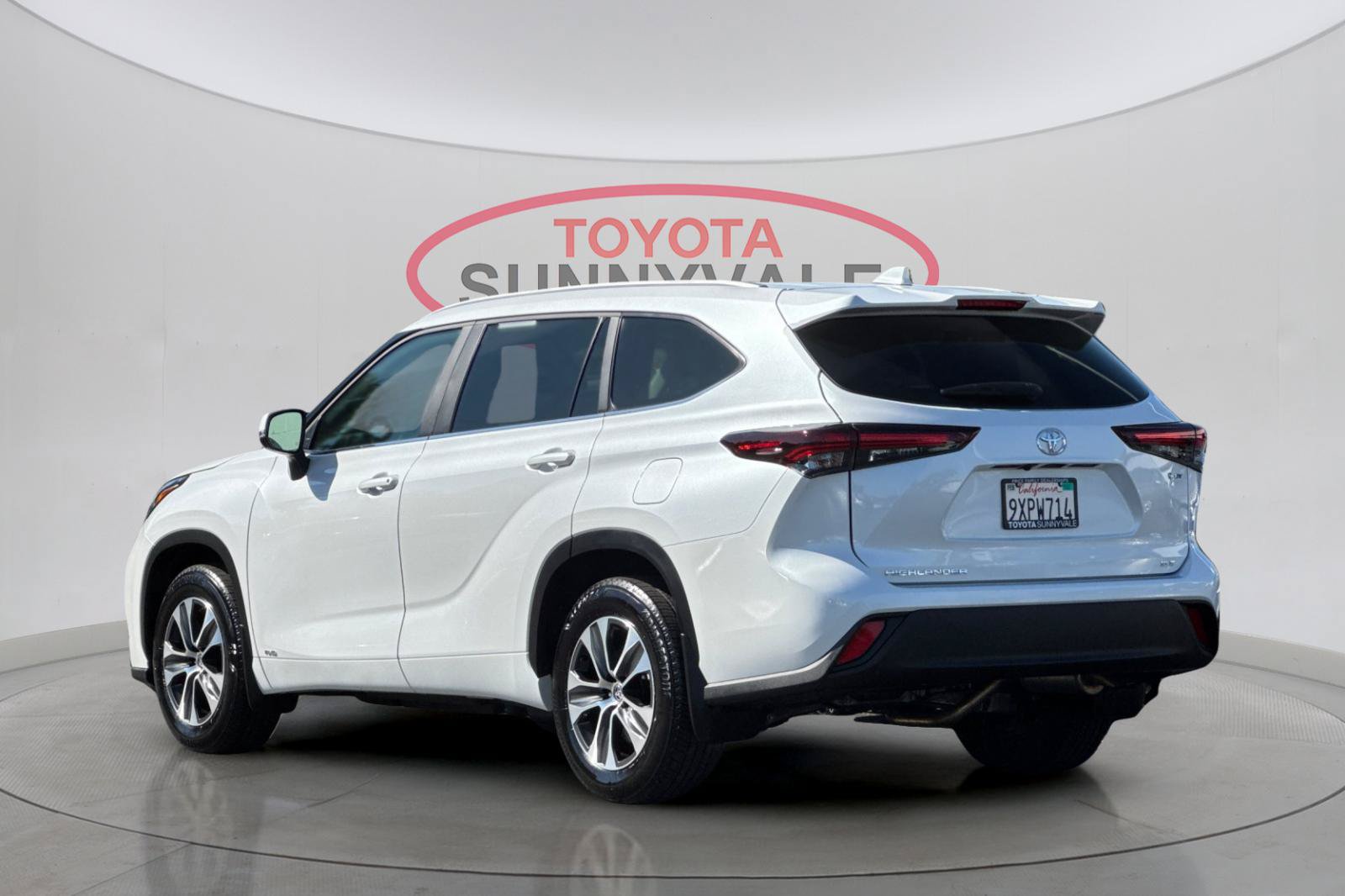 Used 2026 Toyota Highlander XLE AWD/4WD image 8