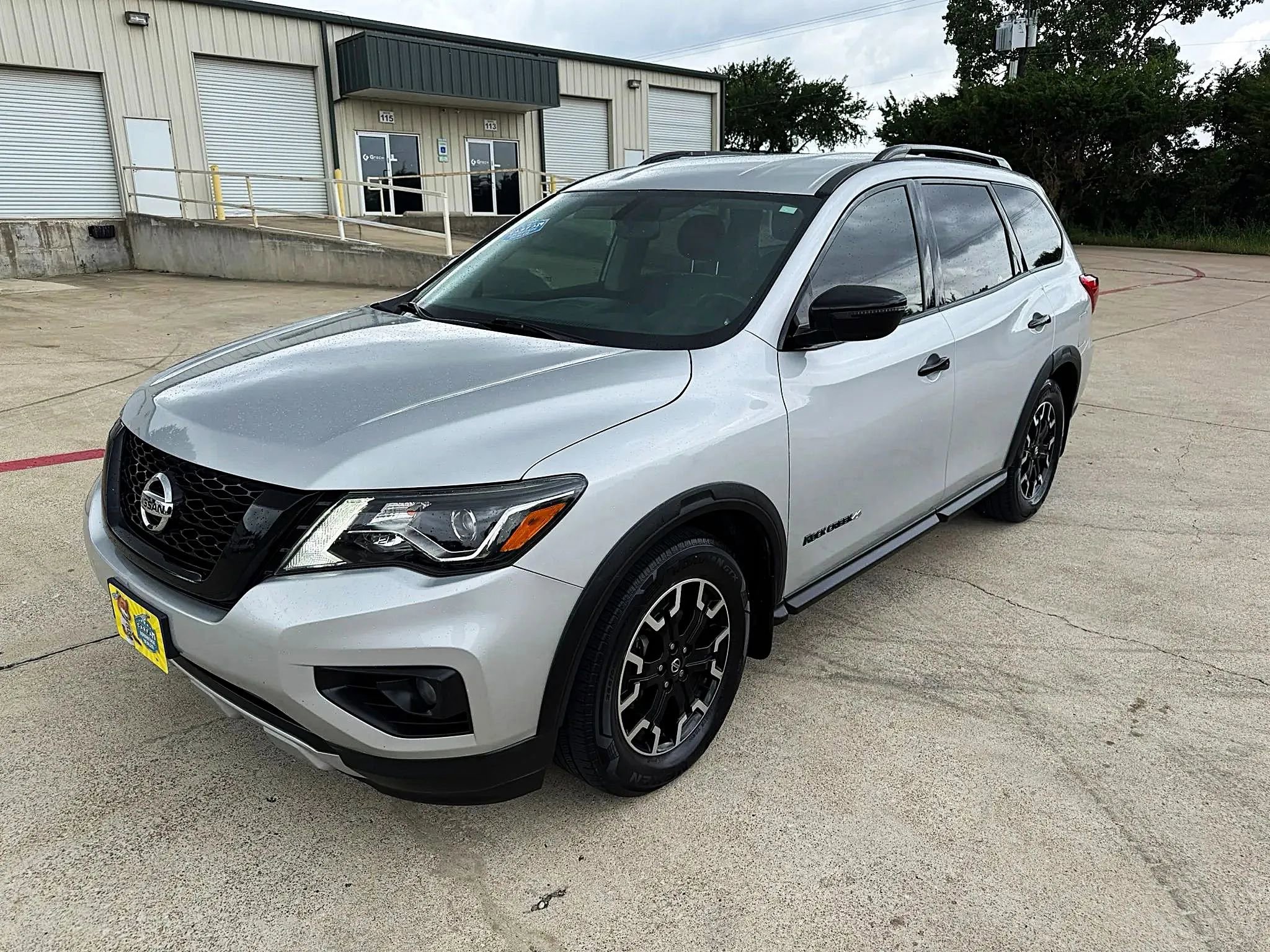 Used 2019 Nissan Pathfinder SV w/ Rock Creek Edition FWD image 7