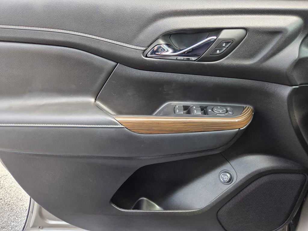 Used 2023 GMC Acadia SLE w/ Driver Convenience Package image 27