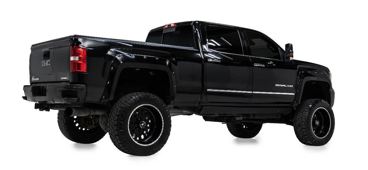 Used 2016 GMC Sierra 2500 Denali w/ Duramax Plus Package AWD/4WD image 3