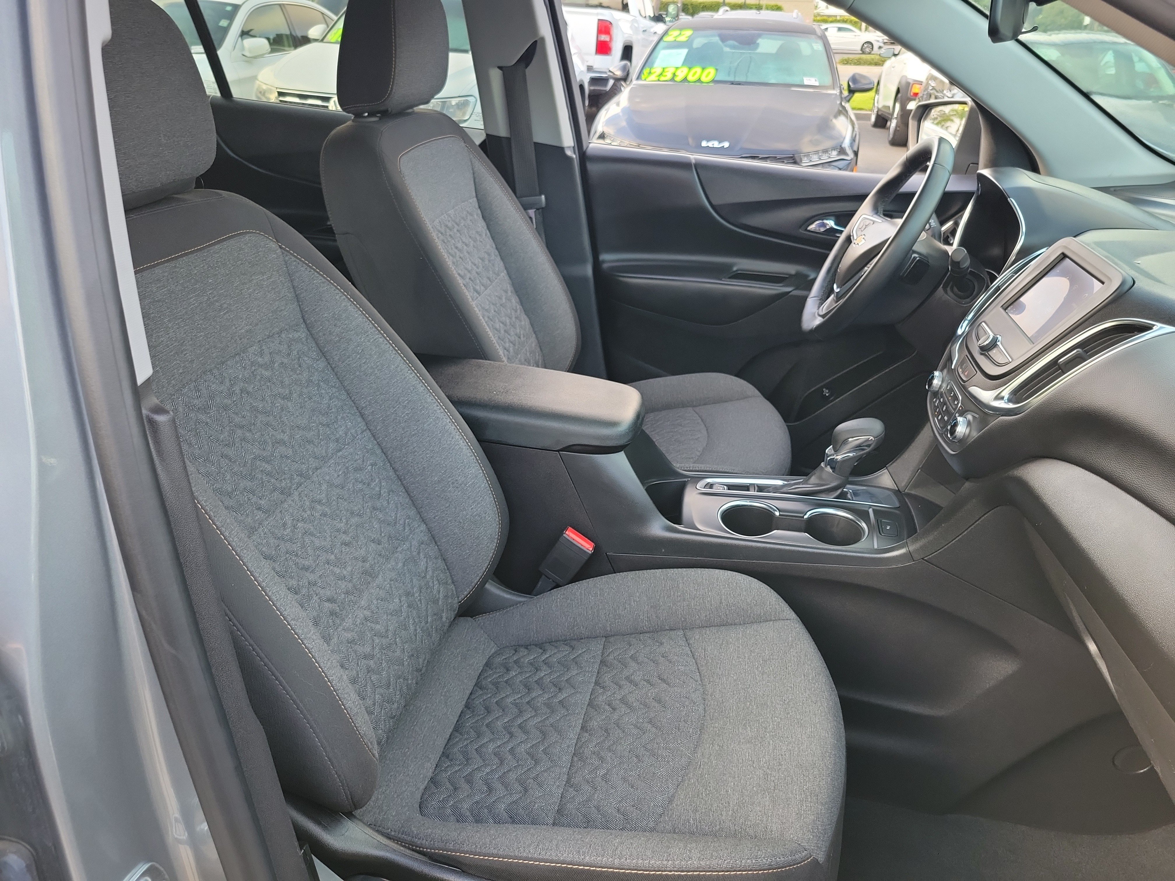 Used 2024 Chevrolet Equinox LT FWD image 21