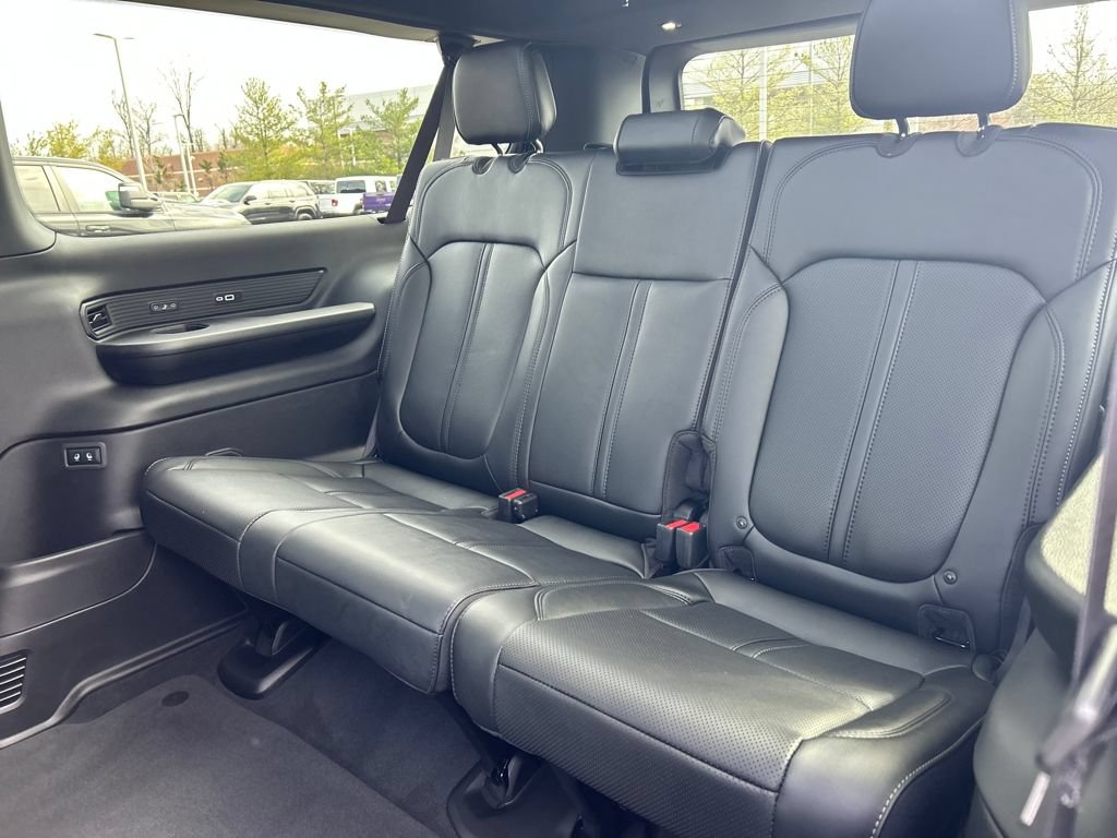New 2026 Jeep Grand Wagoneer L Limited AWD/4WD image 25