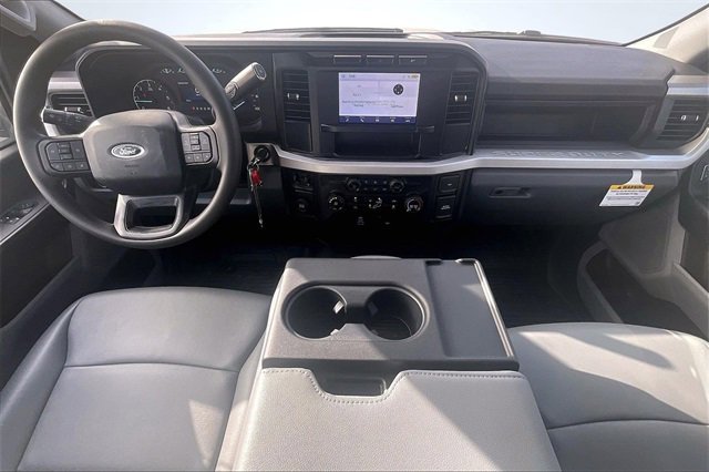 Used 2024 Ford F450 XL w/ XL Chrome Package image 5