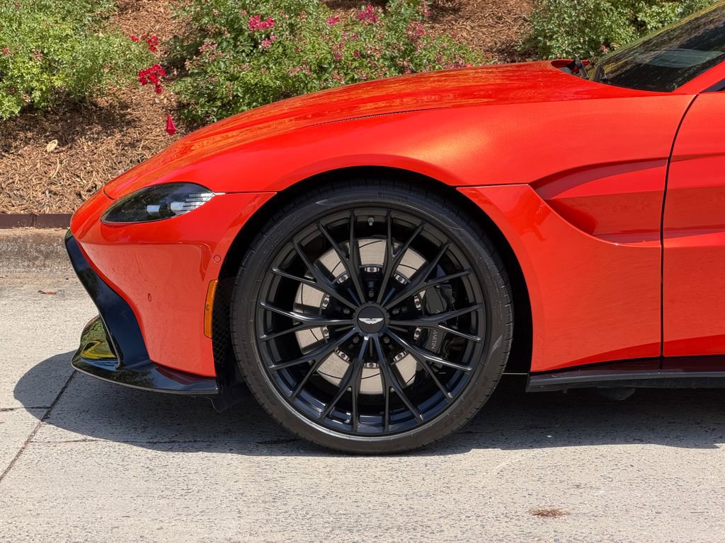 Used 2023 Aston Martin V8 Vantage Roadster RWD image 22