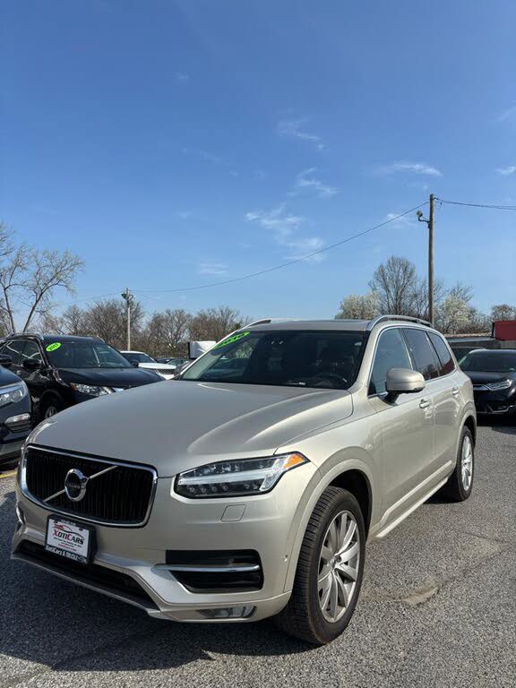 Used 2016 Volvo XC90 T6 Momentum w/ Momentum Plus Package AWD/4WD image 3