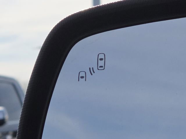 Used 2017 GMC Terrain SLT w/ Open Road Package image 12