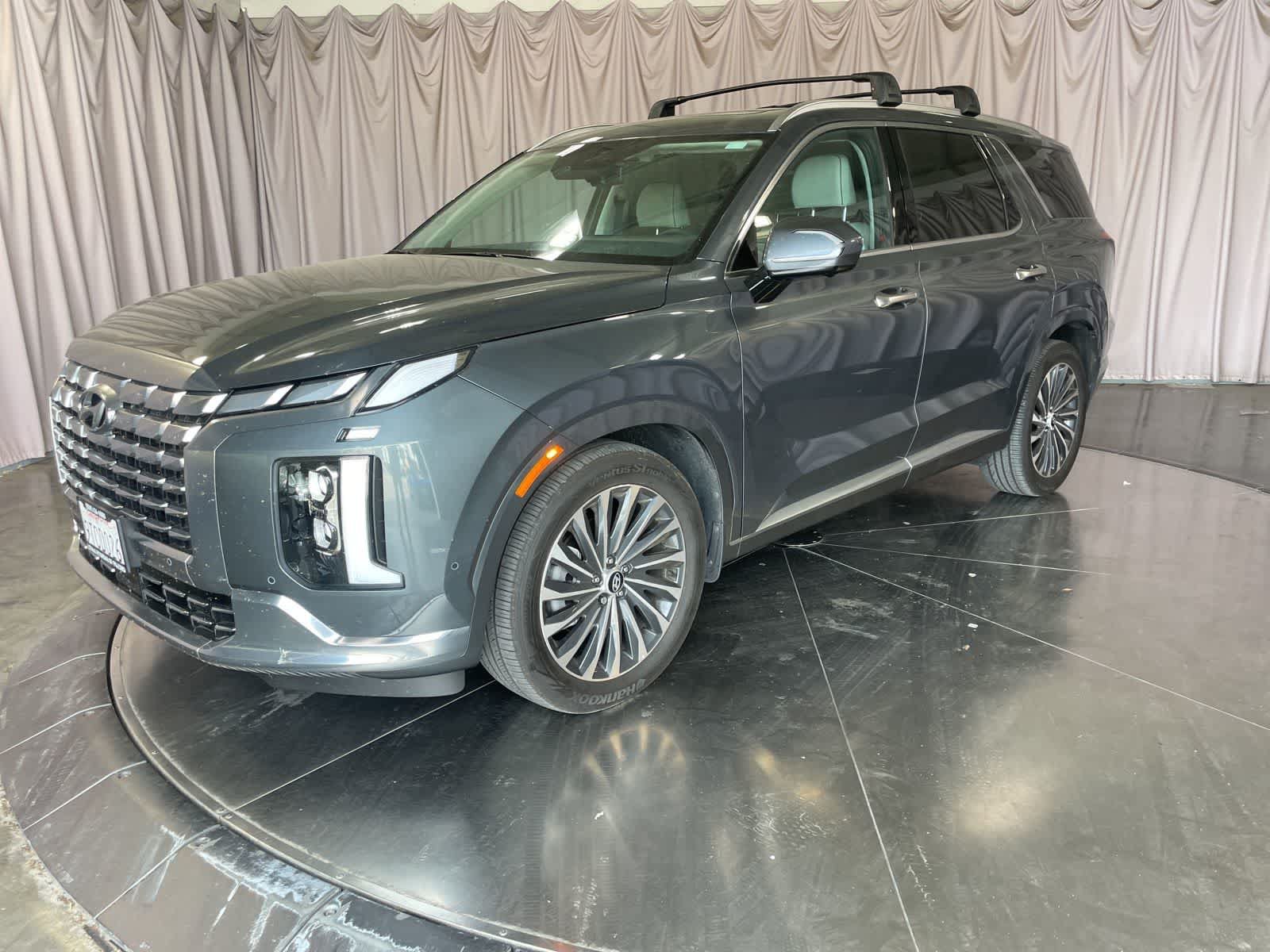 Used 2025 Hyundai Palisade Calligraphy AWD/4WD image 2