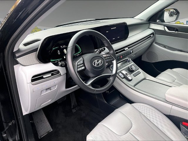 Used 2025 Hyundai Palisade SEL AWD/4WD image 14