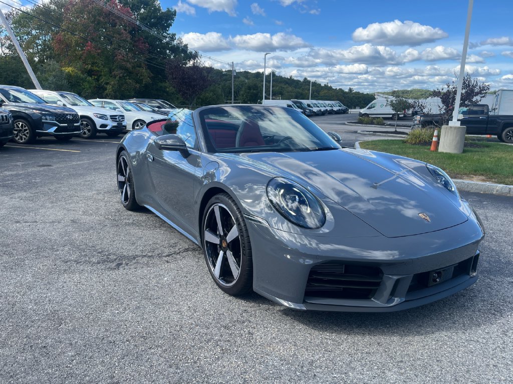 Used 2025 Porsche 911 Carrera RWD image 20