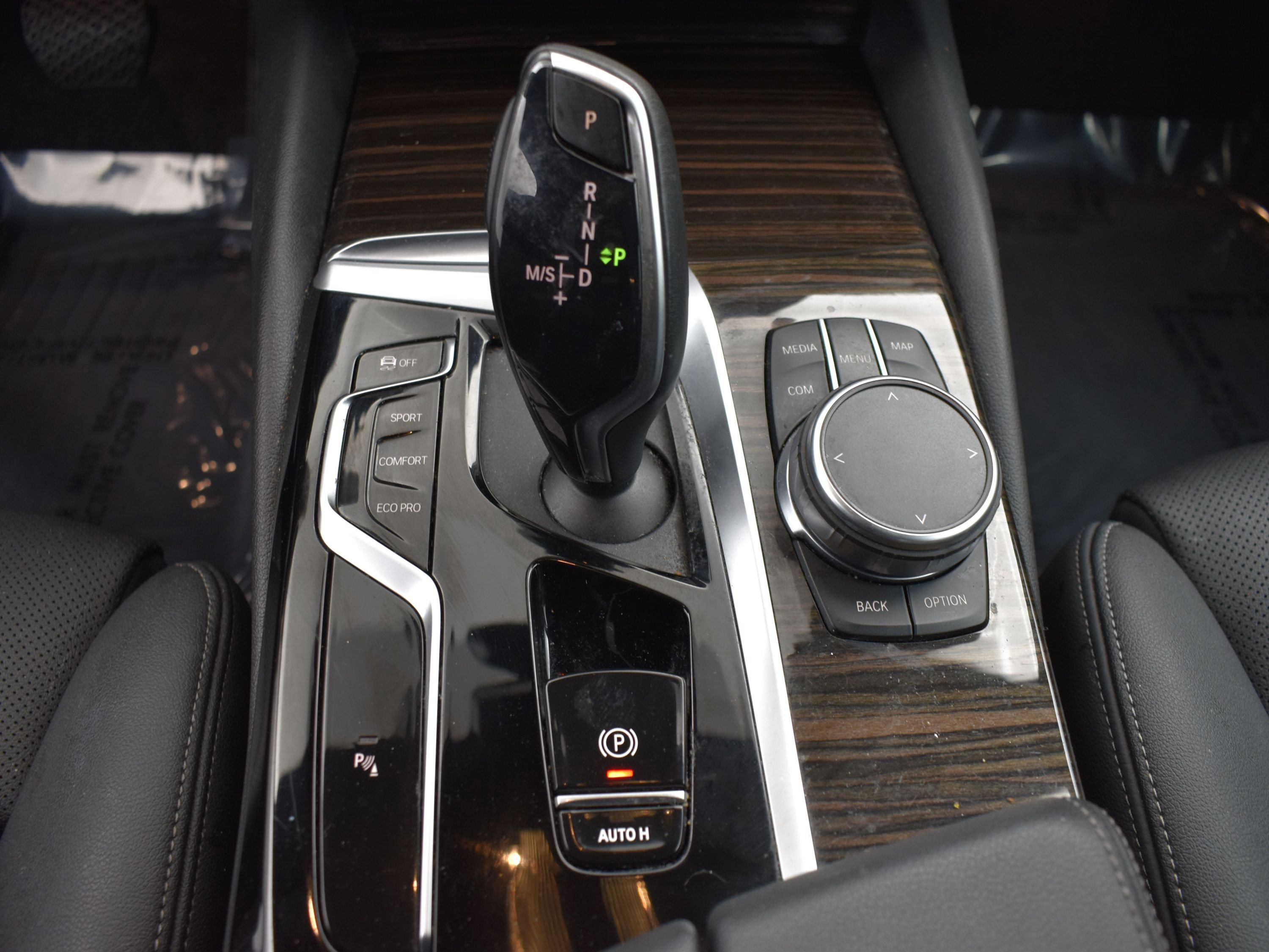 Used 2023 BMW 530i xDrive w/ Convenience Package image 13