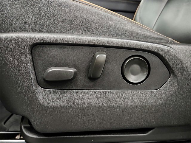 Used 2021 GMC Yukon AT4 image 29