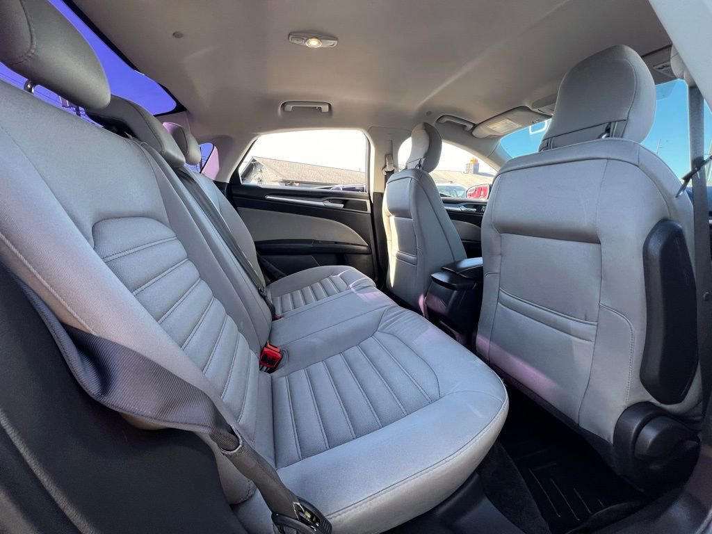 Used 2014 Ford Fusion S image 18