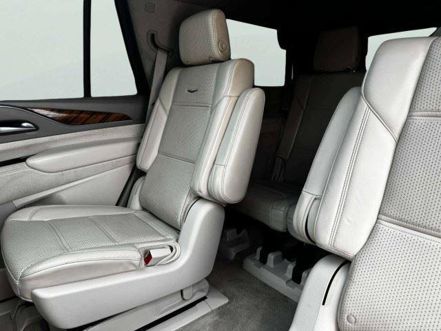 Used 2021 Cadillac Escalade Premium Luxury Platinum AWD/4WD image 50